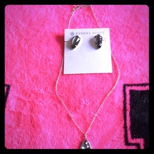 Kendra Scott necklace and earring set